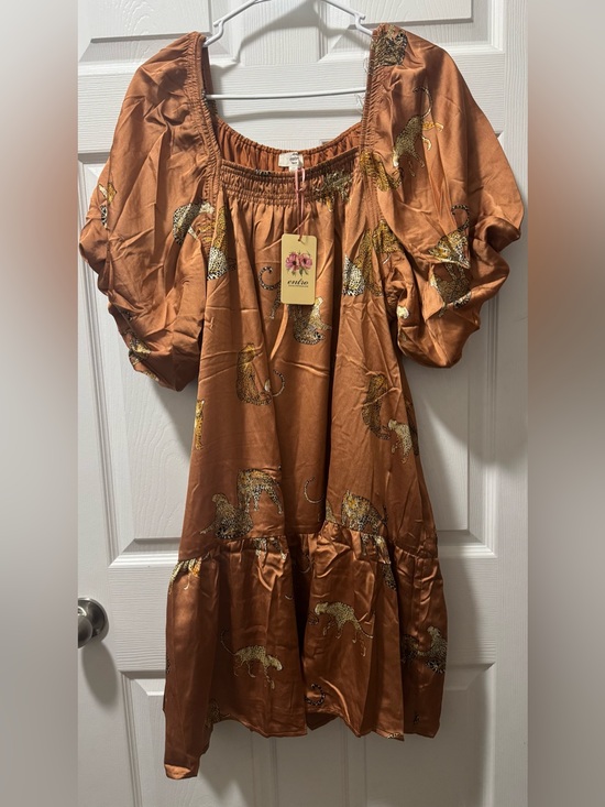 entro Dresses & Skirts - entro Rust Brown Animal Print Puff Sleeve Midi Dress